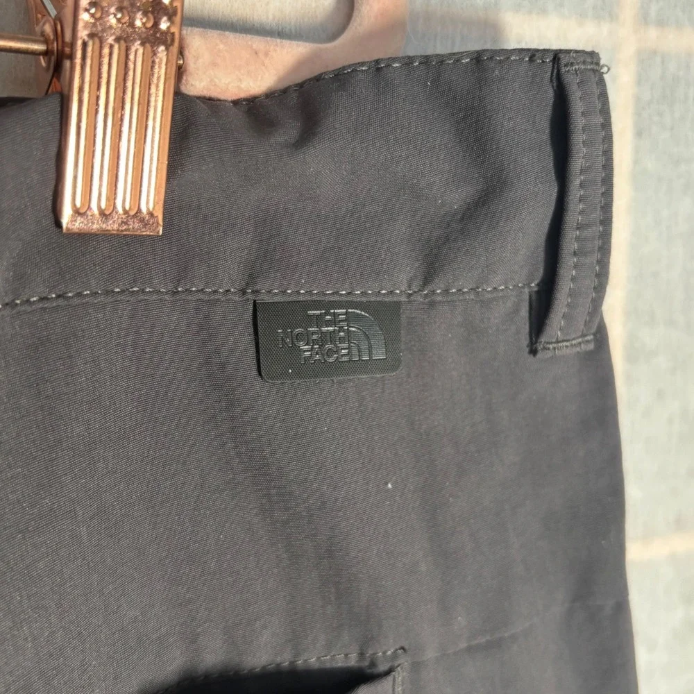 The North Face Mens Pants Sz 38 Flat Front Straight‎ Leg Charcoal Outdoor Hike